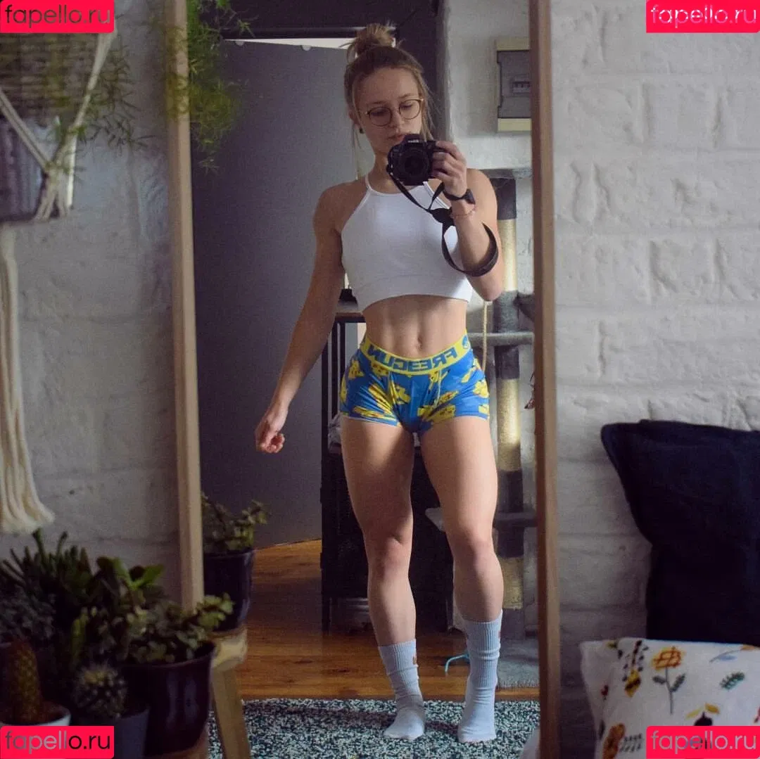 Aline Dessine Onlyfans Photo Gallery 