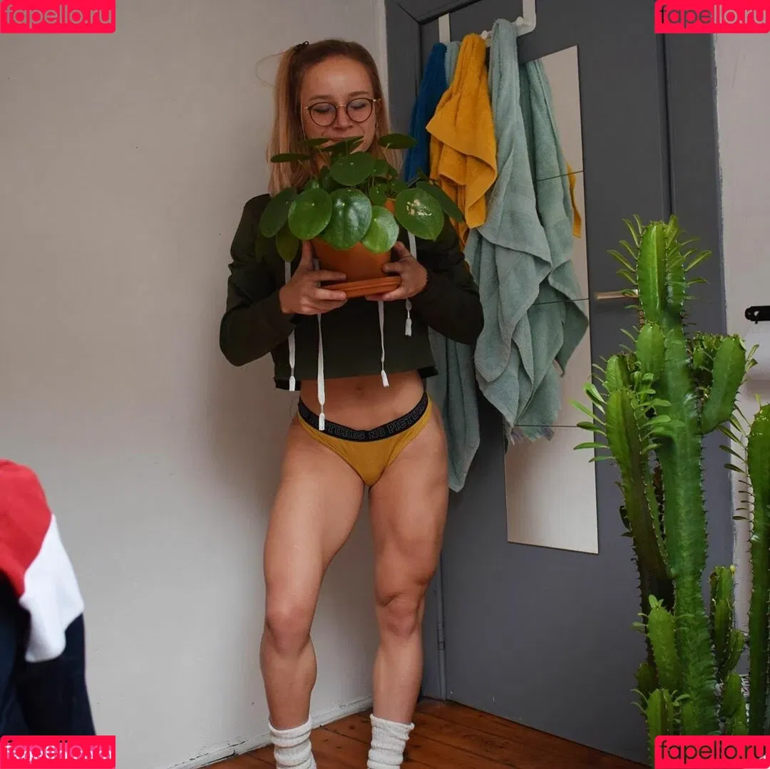 Aline Dessine Onlyfans Photo Gallery 
