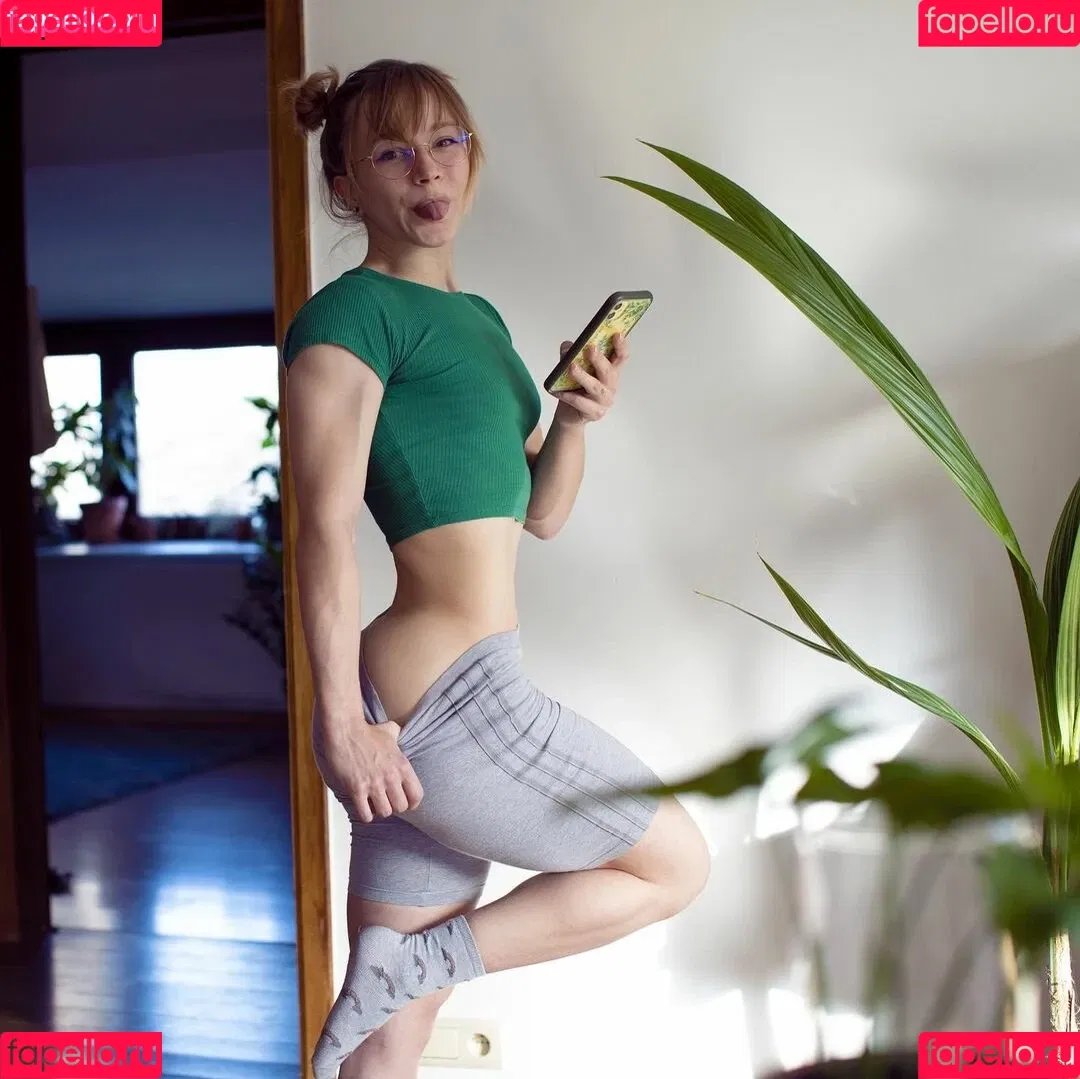Aline Dessine Onlyfans Photo Gallery 