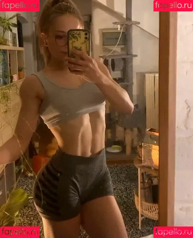 Aline Dessine Onlyfans Photo Gallery 