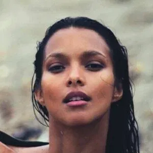 Lais Ribeiro Onlyfans Photo Gallery 