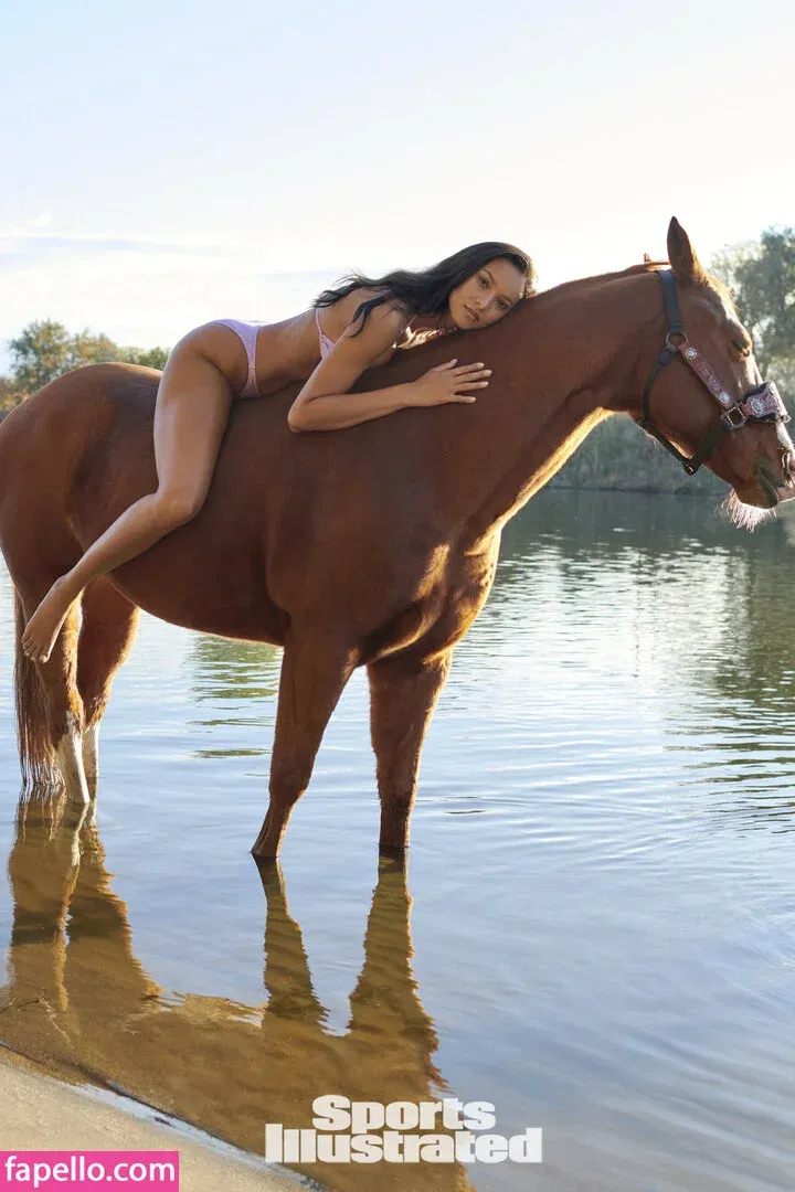 Lais Ribeiro Onlyfans Photo Gallery 