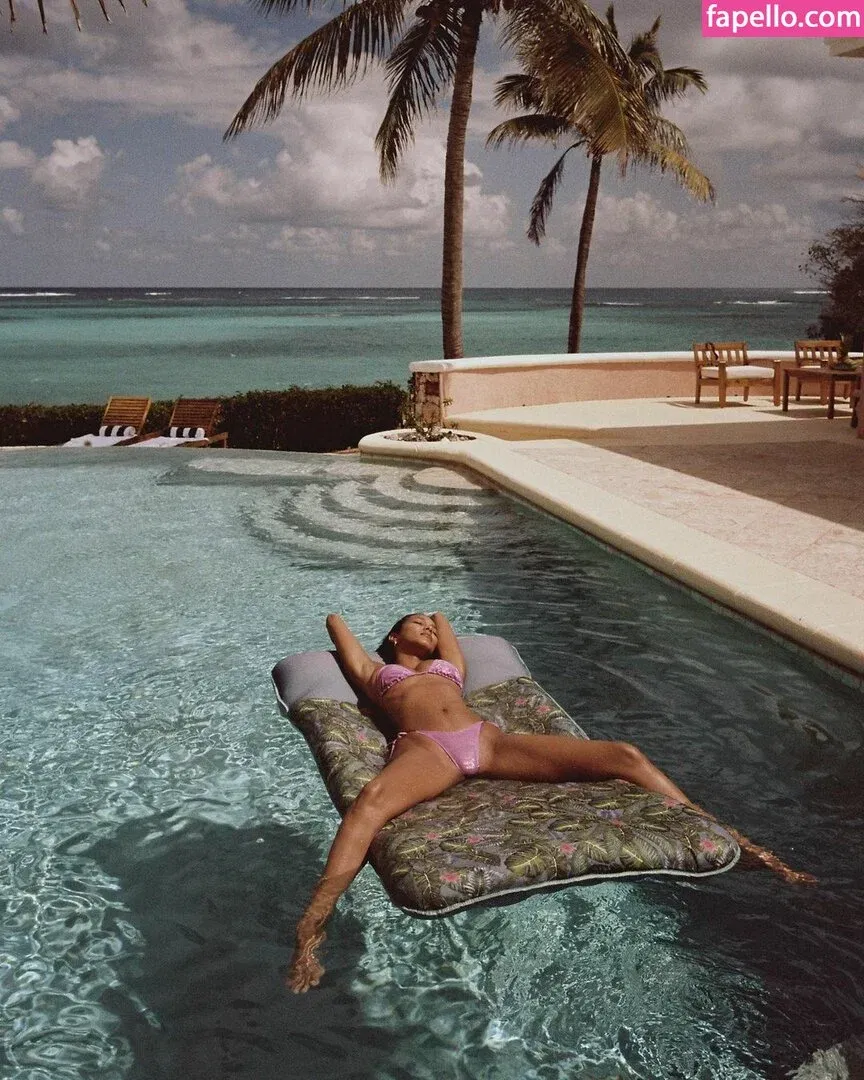 Lais Ribeiro Onlyfans Photo Gallery 