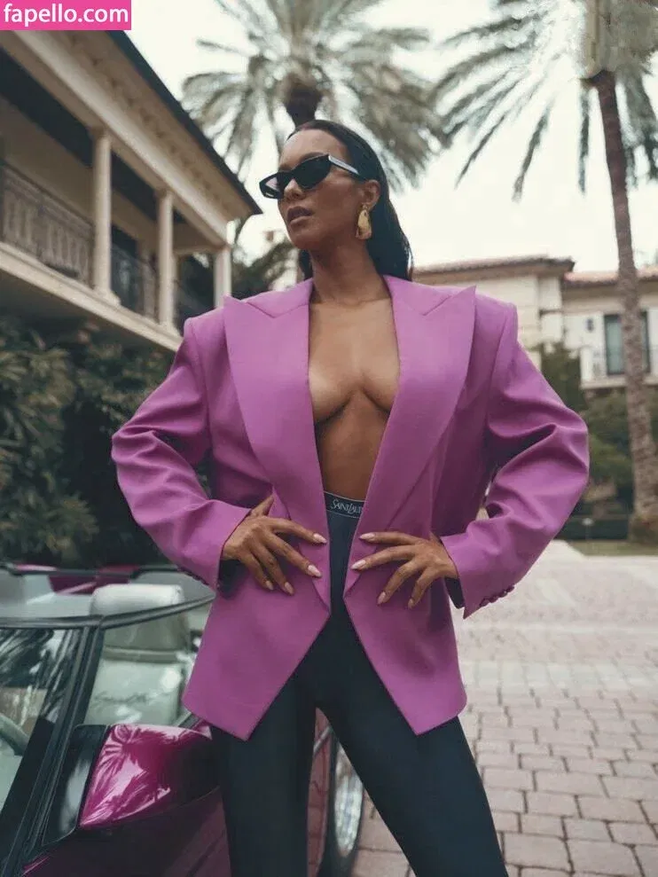 Lais Ribeiro Onlyfans Photo Gallery 