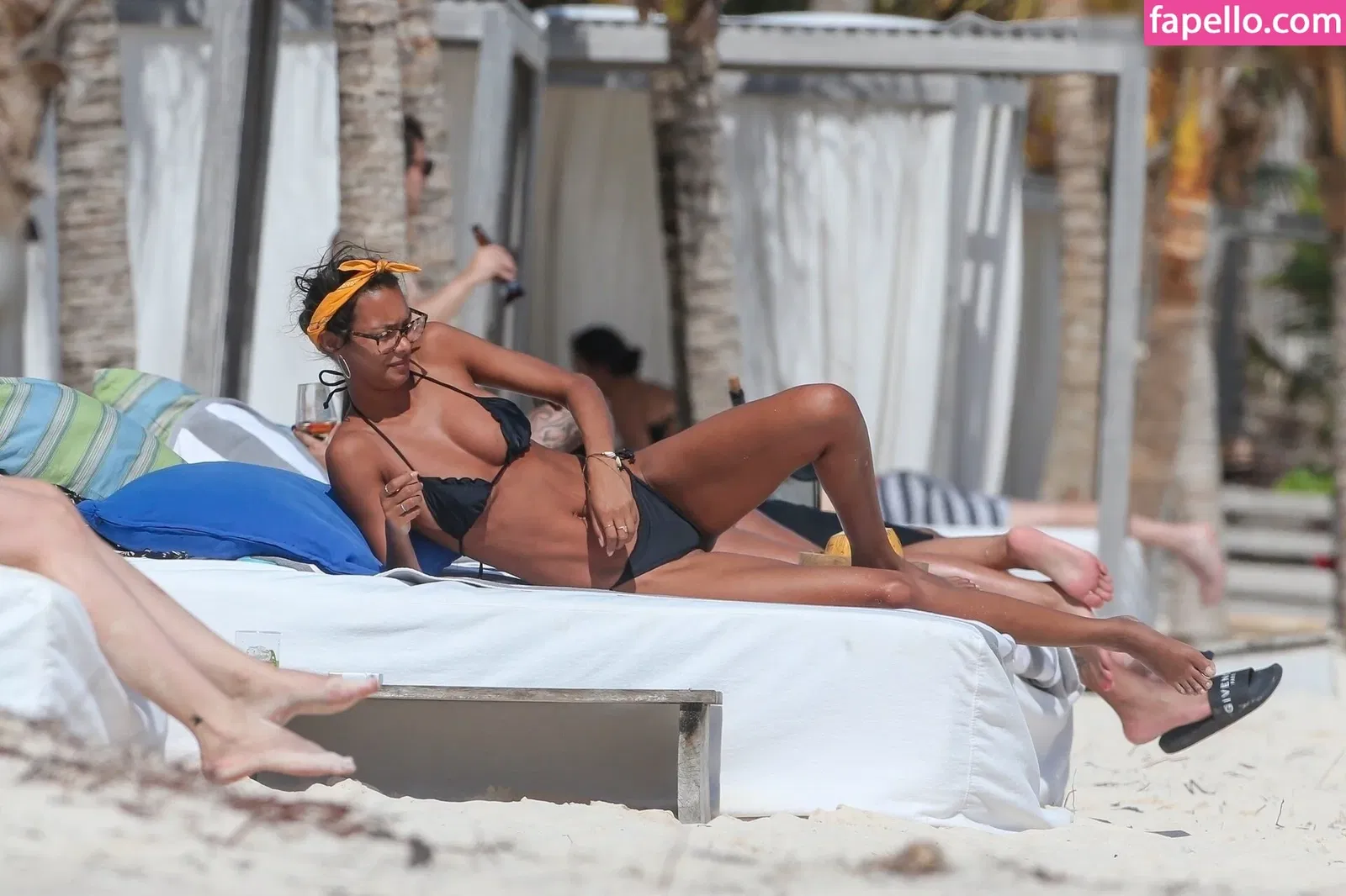 Lais Ribeiro Onlyfans Photo Gallery 