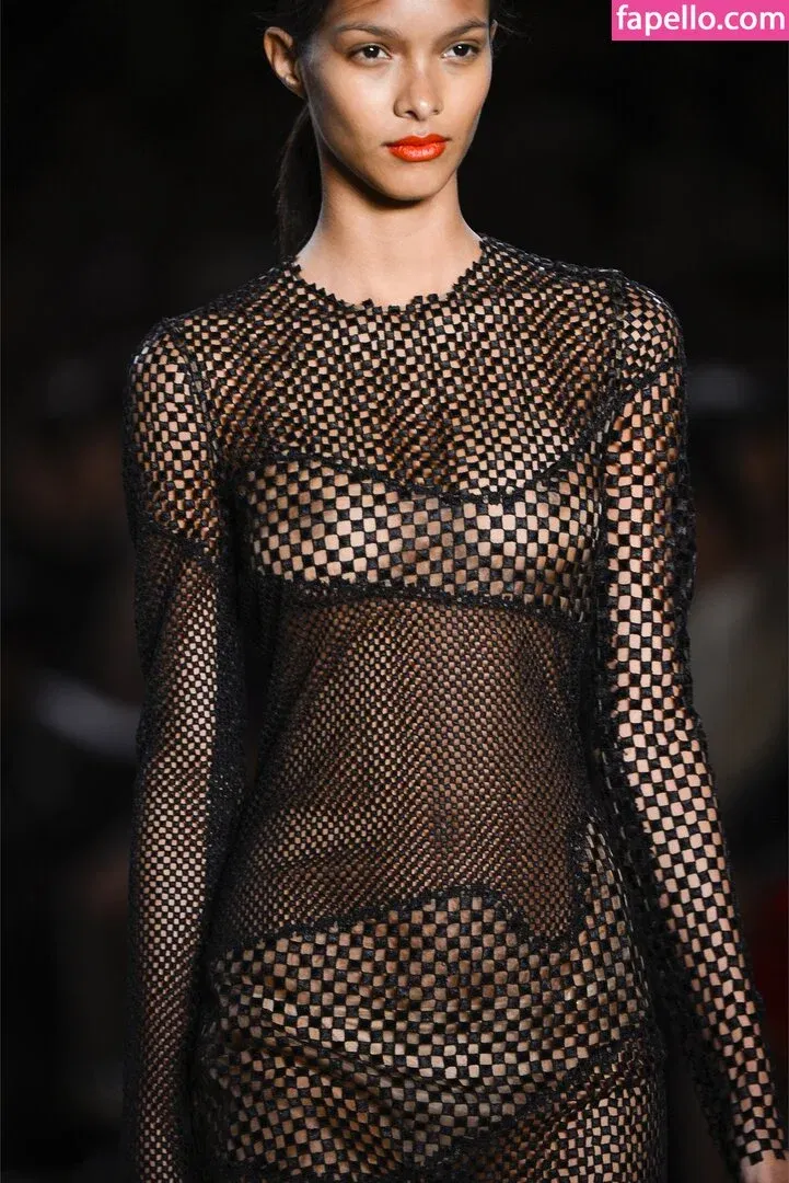 Lais Ribeiro Onlyfans Photo Gallery 