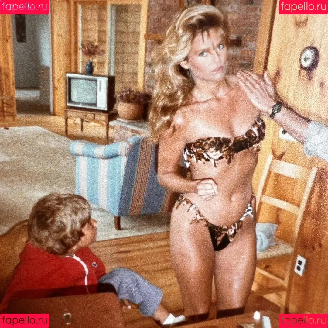 Christie Brinkley Onlyfans Photo Gallery 