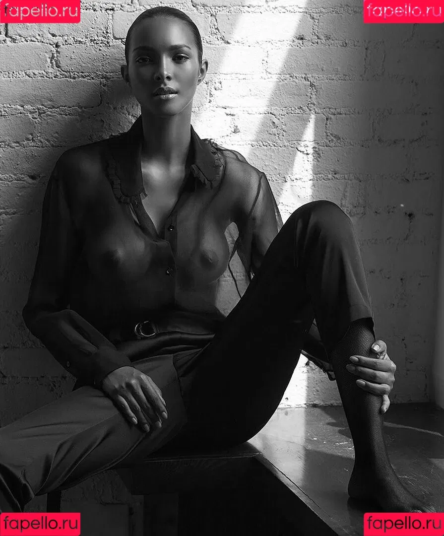 Lais Ribeiro Onlyfans Photo Gallery 