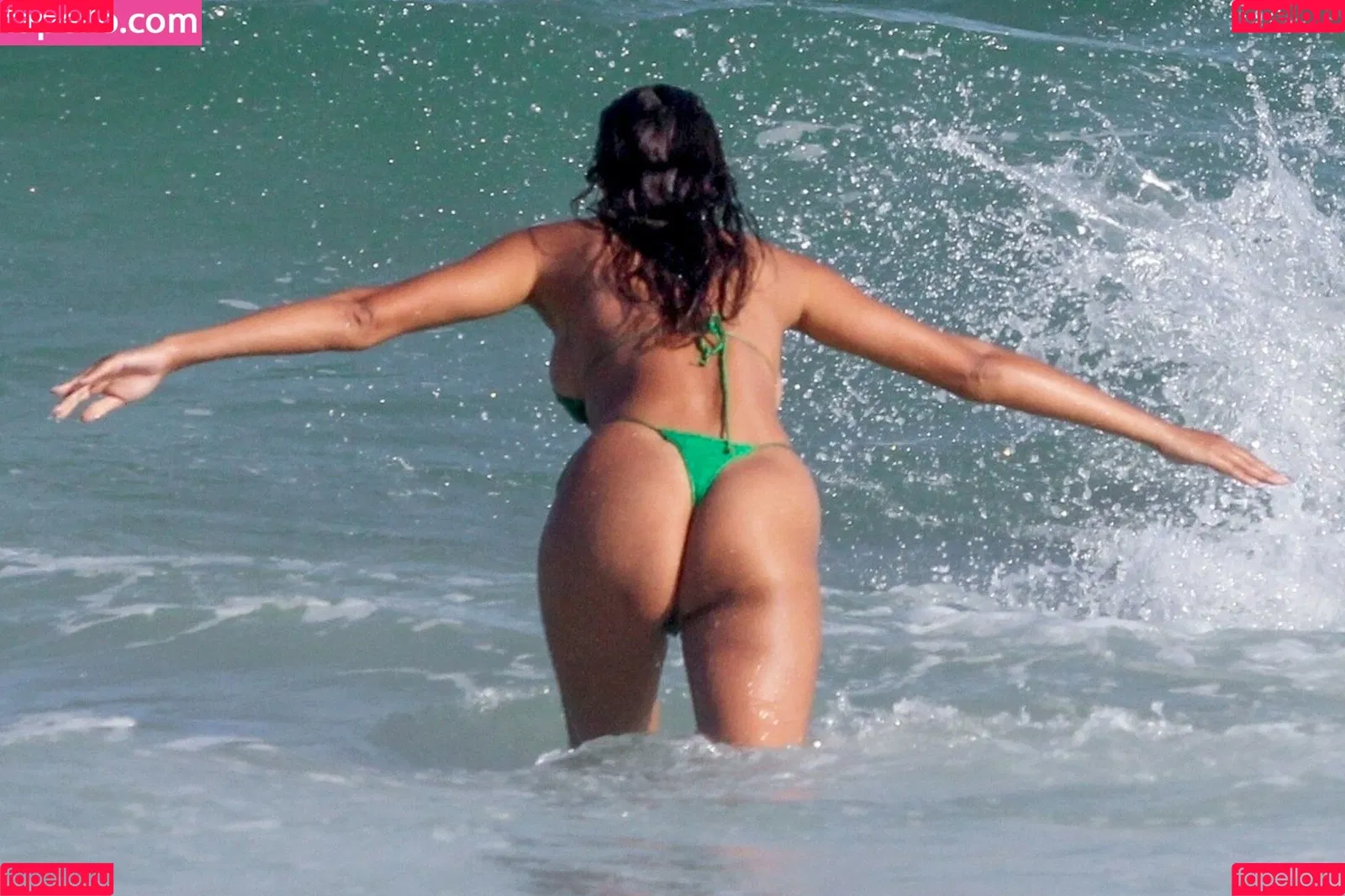 Lais Ribeiro Onlyfans Photo Gallery 