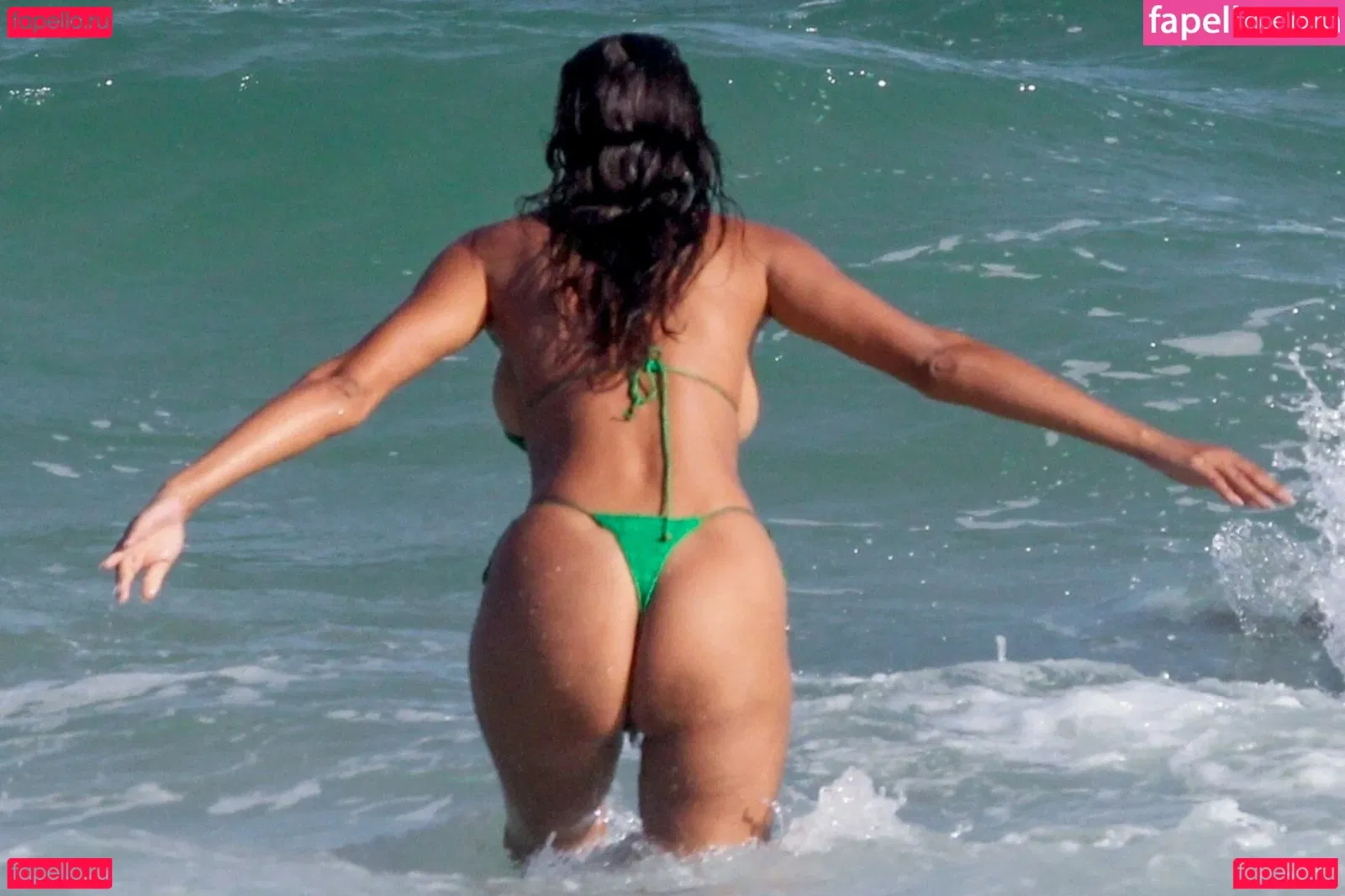 Lais Ribeiro Onlyfans Photo Gallery 