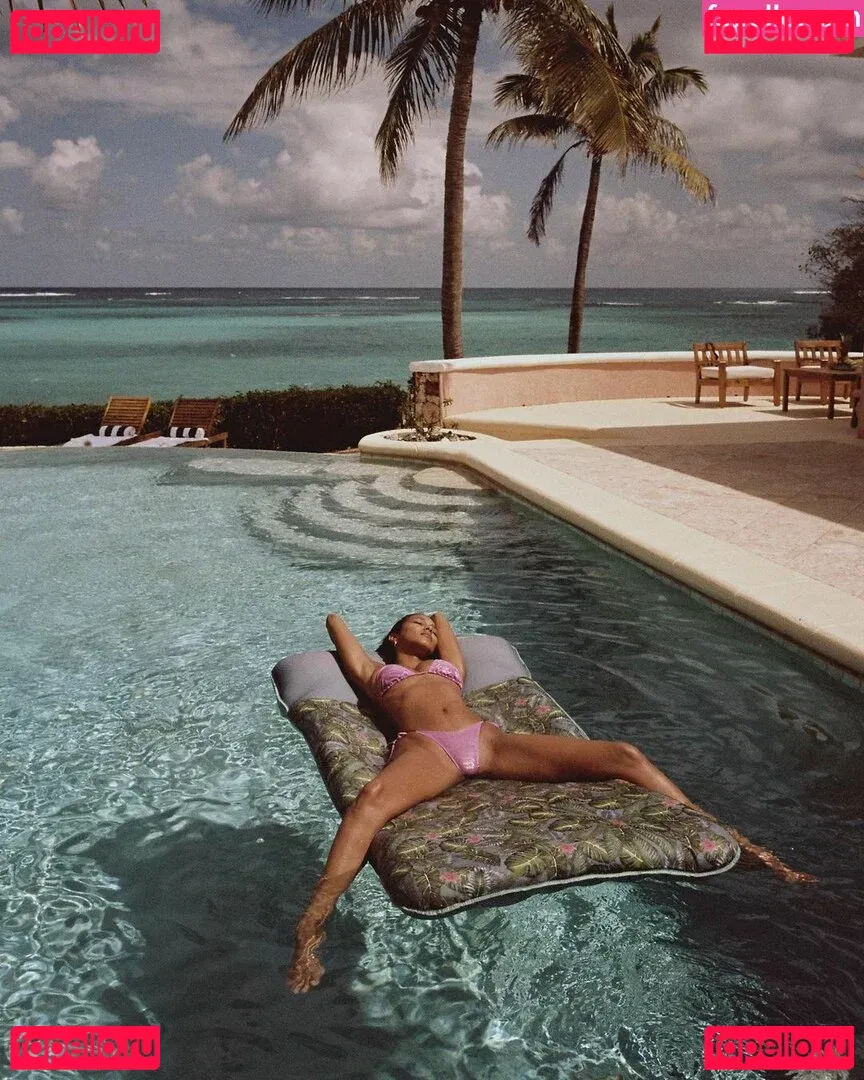 Lais Ribeiro Onlyfans Photo Gallery 