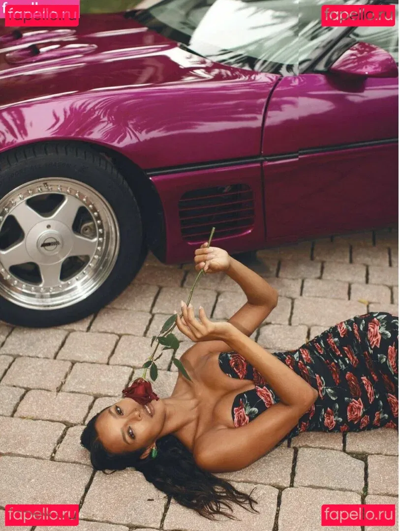 Lais Ribeiro Onlyfans Photo Gallery 