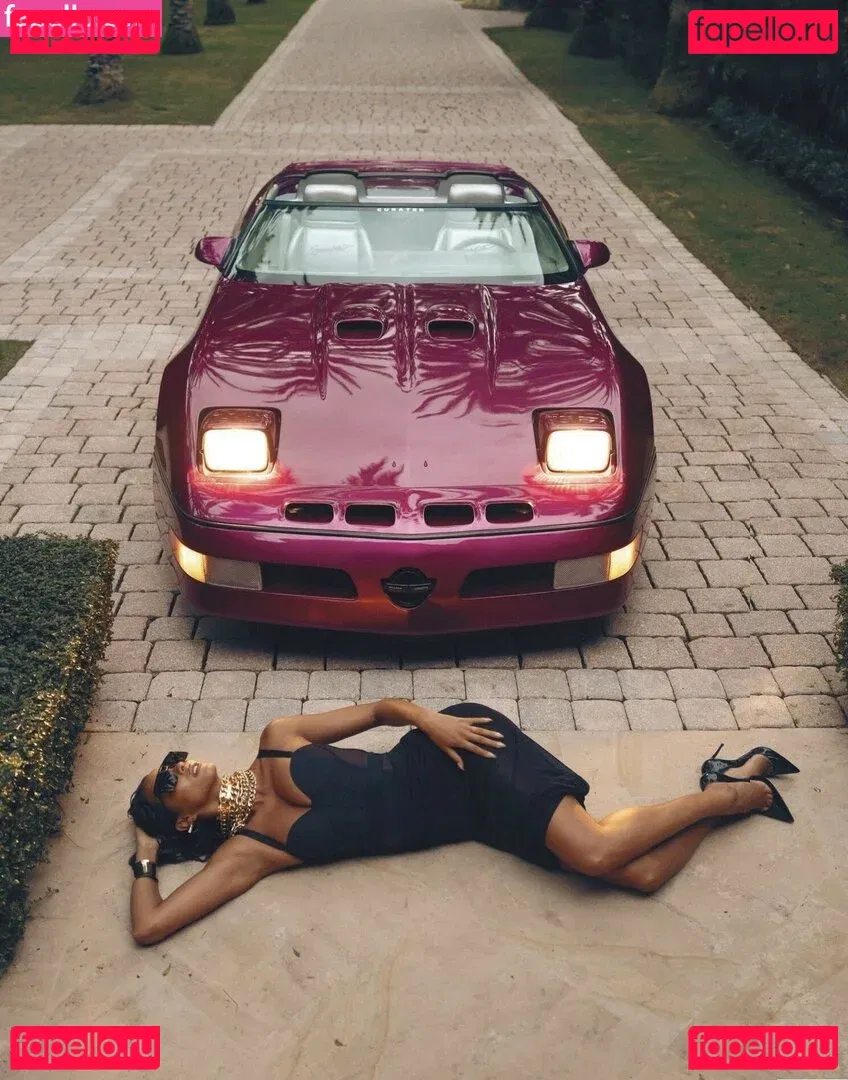 Lais Ribeiro Onlyfans Photo Gallery 