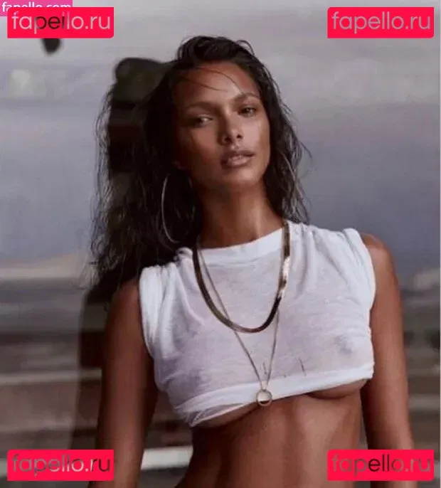 Lais Ribeiro Onlyfans Photo Gallery 