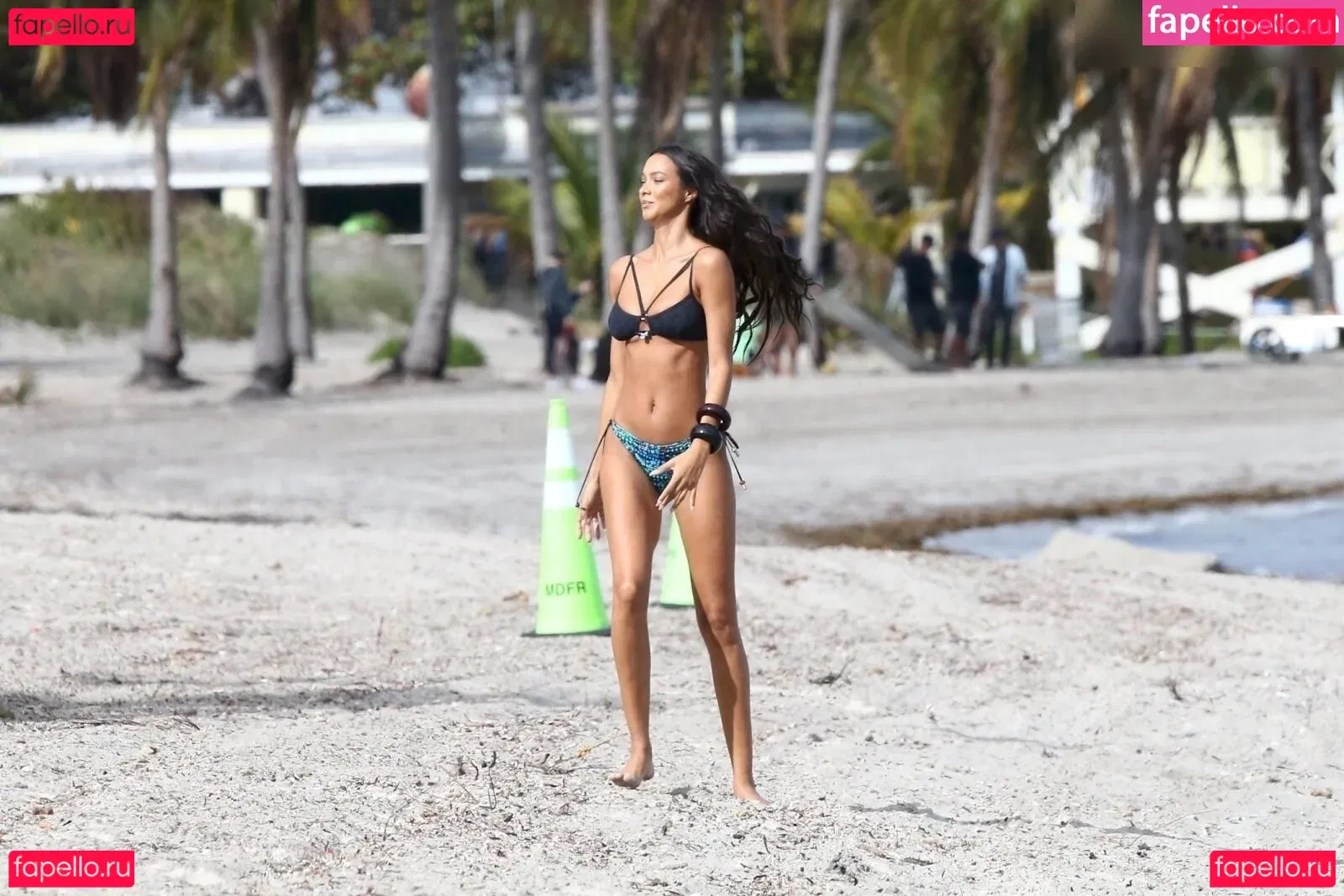 Lais Ribeiro Onlyfans Photo Gallery 