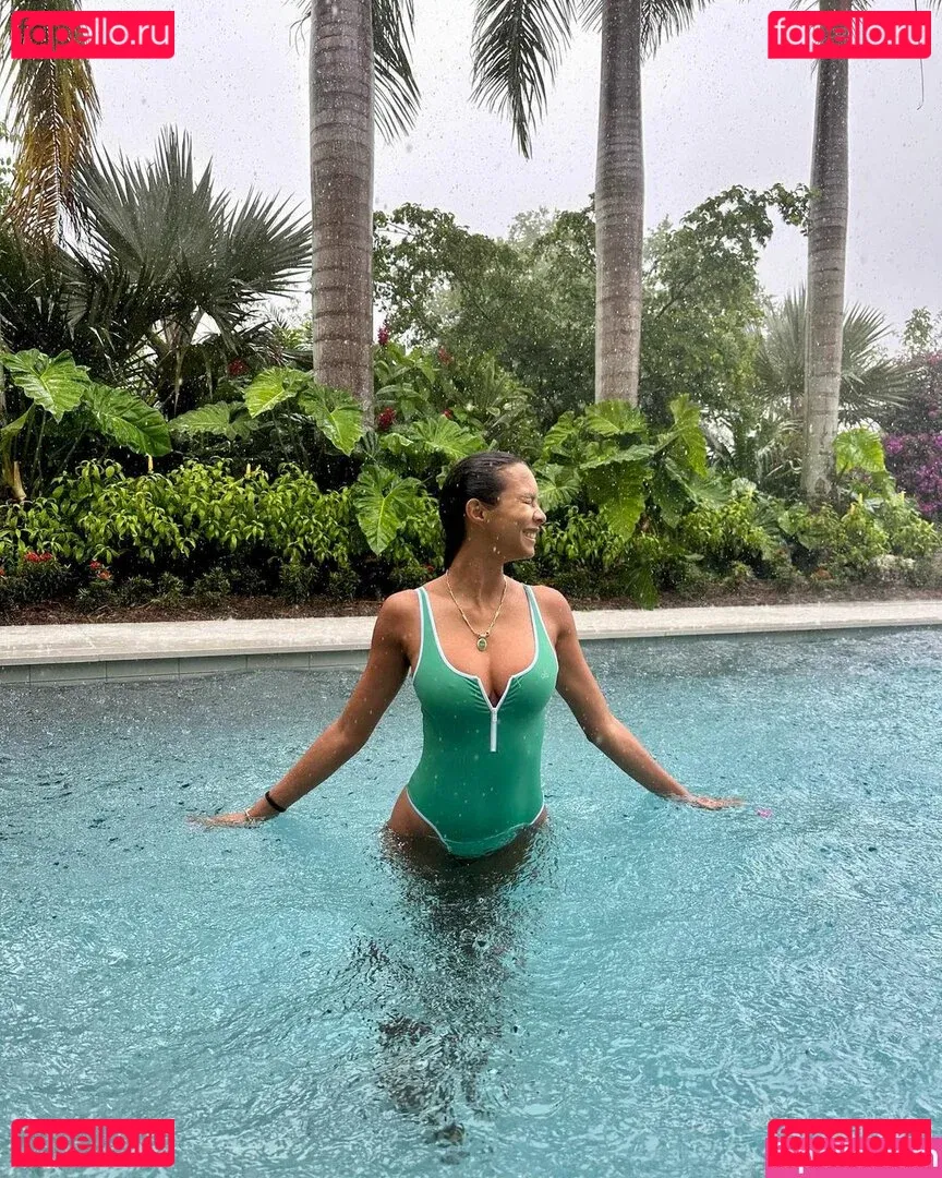 Lais Ribeiro Onlyfans Photo Gallery 