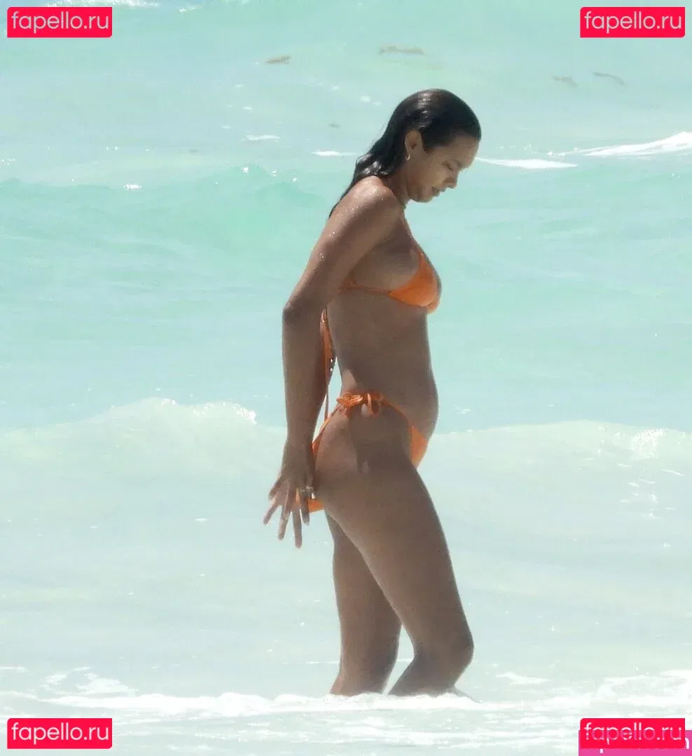 Lais Ribeiro Onlyfans Photo Gallery 