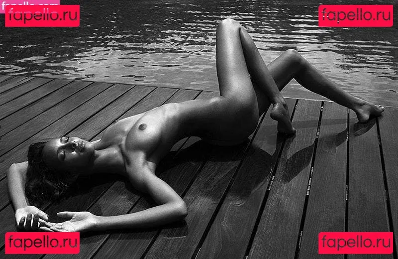Lais Ribeiro Onlyfans Photo Gallery 