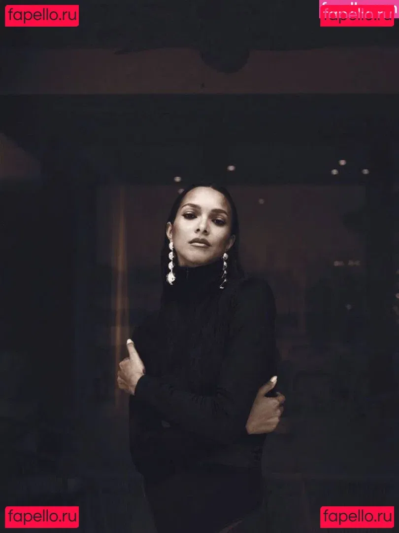 Lais Ribeiro Onlyfans Photo Gallery 