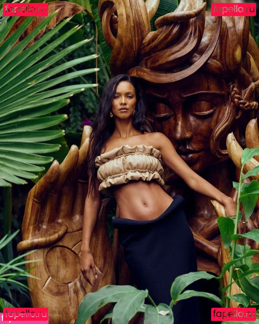 Lais Ribeiro Onlyfans Photo Gallery 