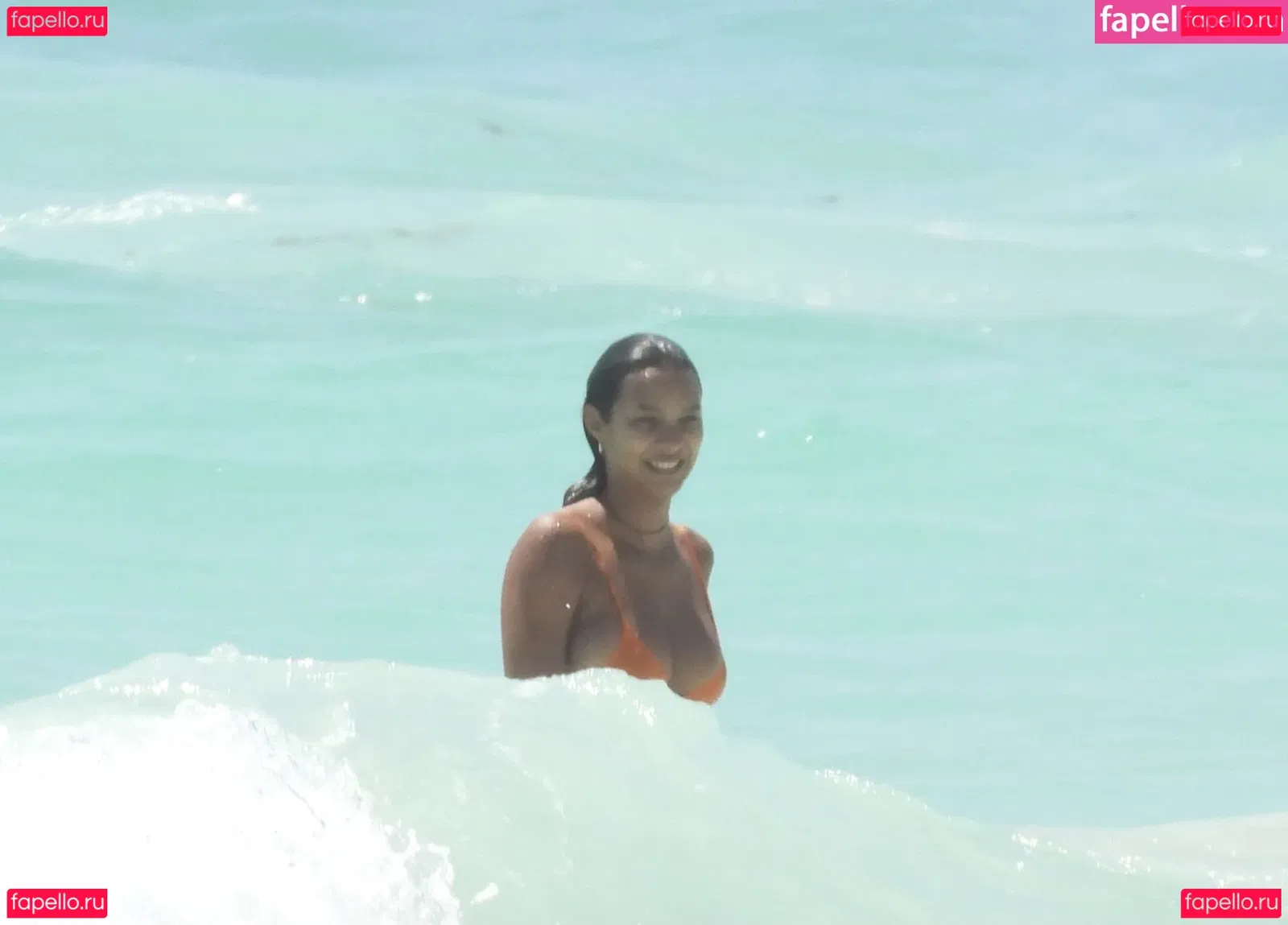 Lais Ribeiro Onlyfans Photo Gallery 