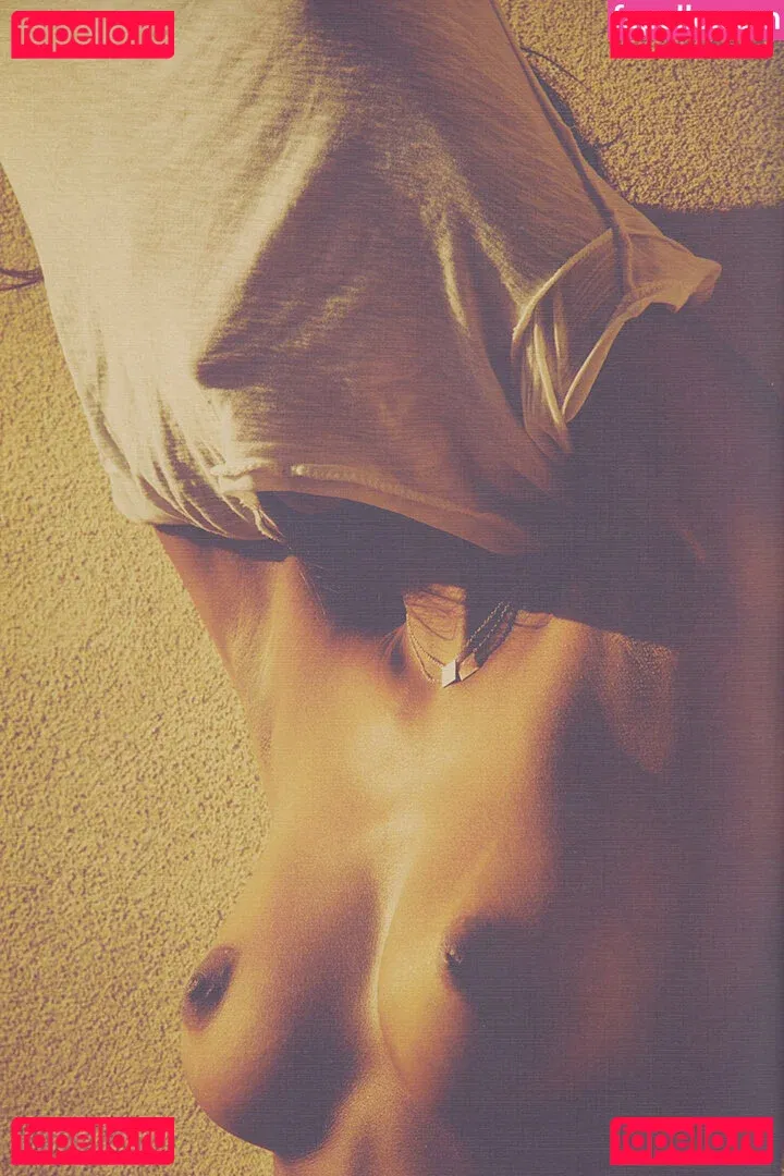 Lais Ribeiro Onlyfans Photo Gallery 