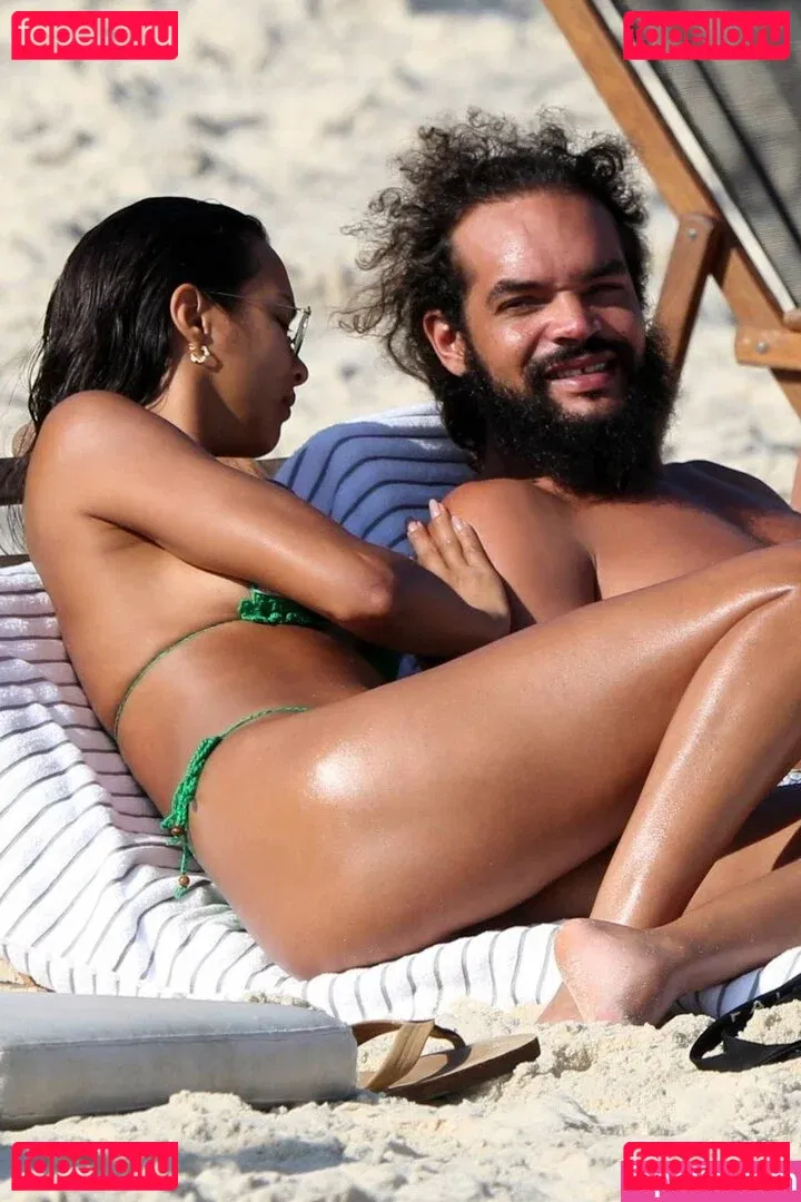 Lais Ribeiro Onlyfans Photo Gallery 