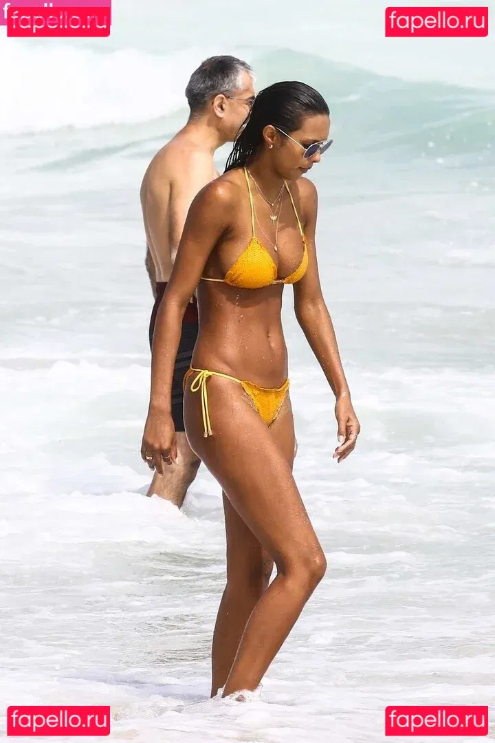 Lais Ribeiro Onlyfans Photo Gallery 