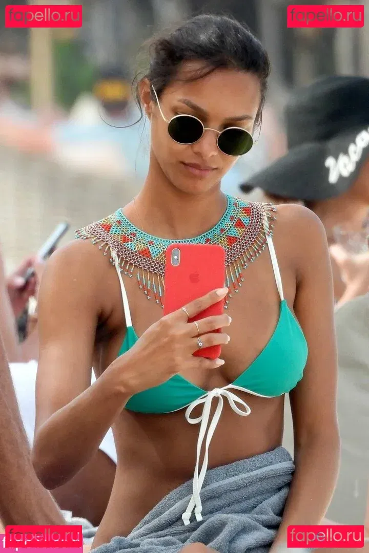 Lais Ribeiro Onlyfans Photo Gallery 