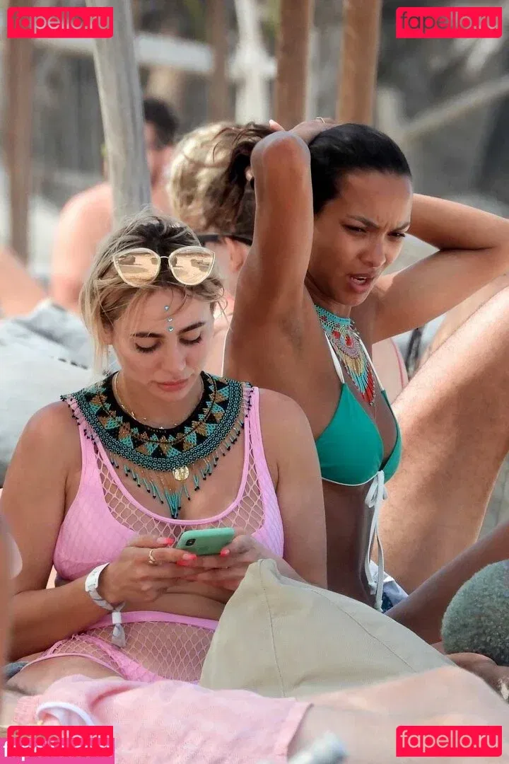 Lais Ribeiro Onlyfans Photo Gallery 