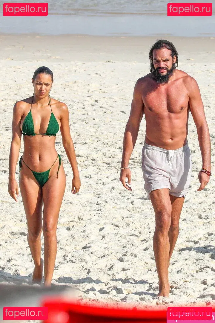 Lais Ribeiro Onlyfans Photo Gallery 