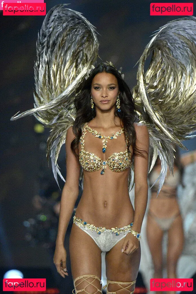Lais Ribeiro Onlyfans Photo Gallery 
