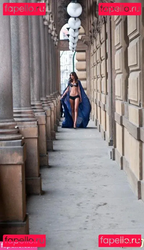 Lais Ribeiro Onlyfans Photo Gallery 