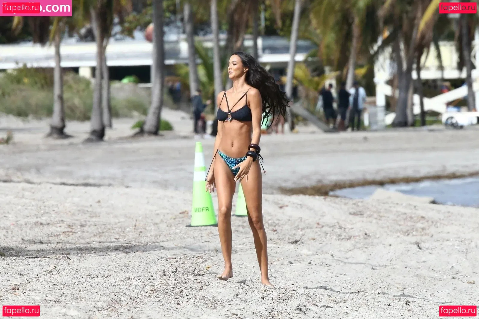 Lais Ribeiro Onlyfans Photo Gallery 
