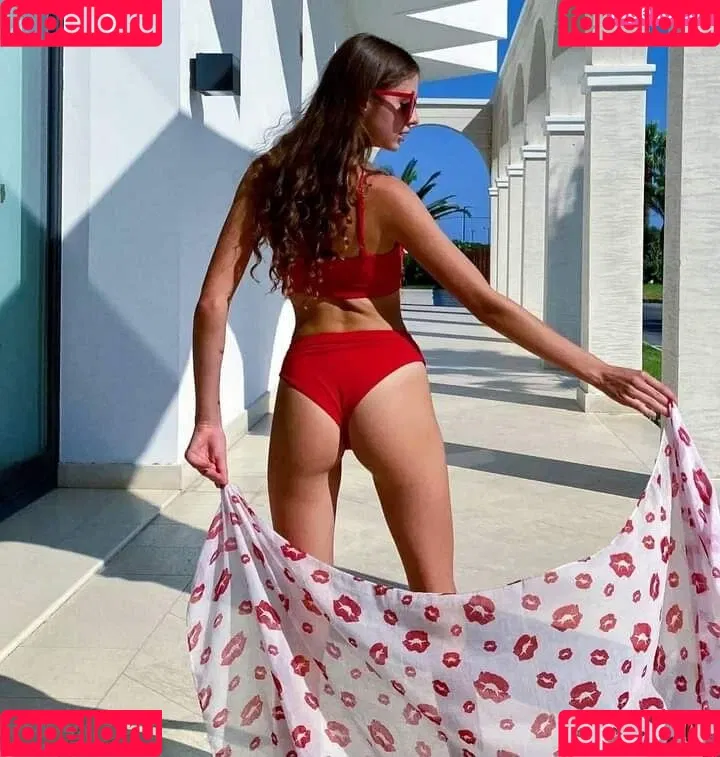 Stefania Deriabina Onlyfans Photo Gallery 