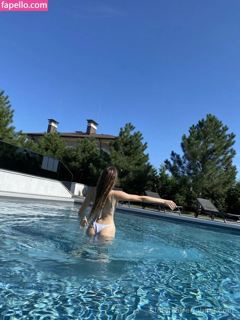 Stefania Deriabina Onlyfans Photo Gallery 