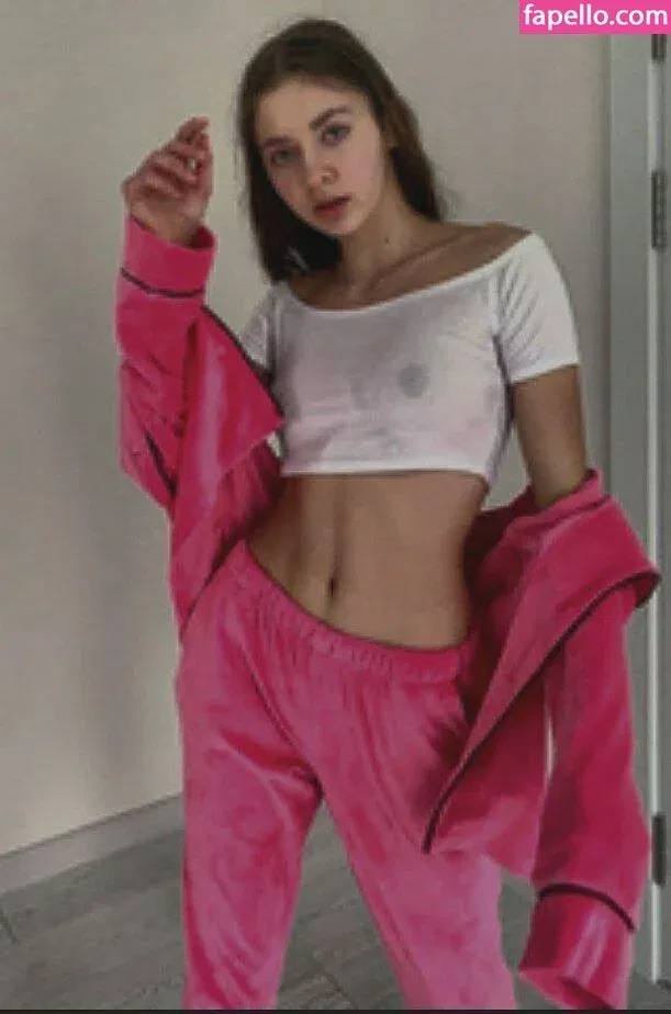 Stefania Deriabina Onlyfans Photo Gallery 