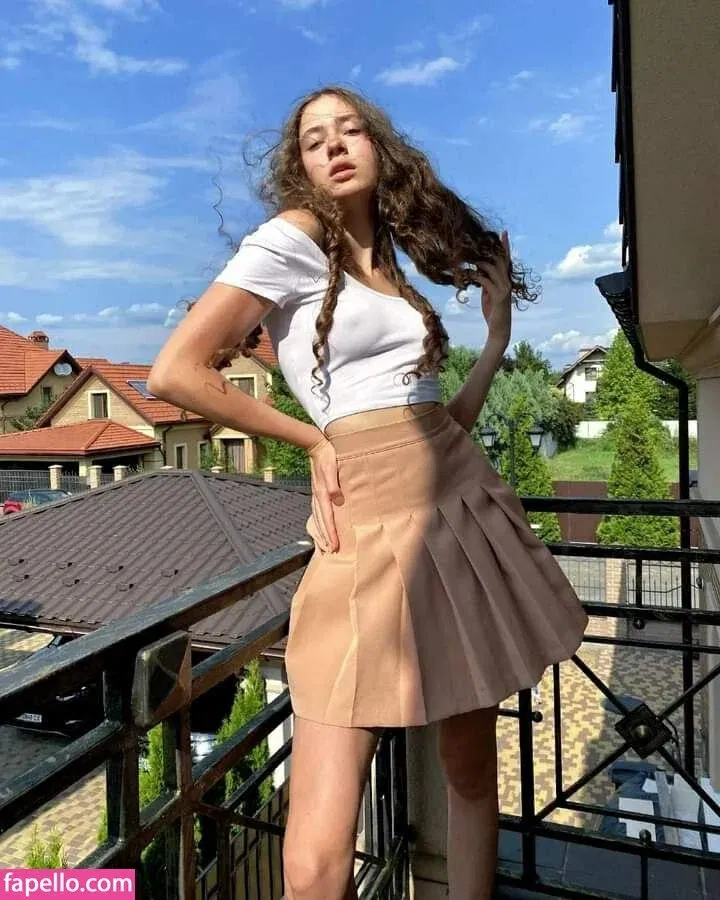 Stefania Deriabina Onlyfans Photo Gallery 