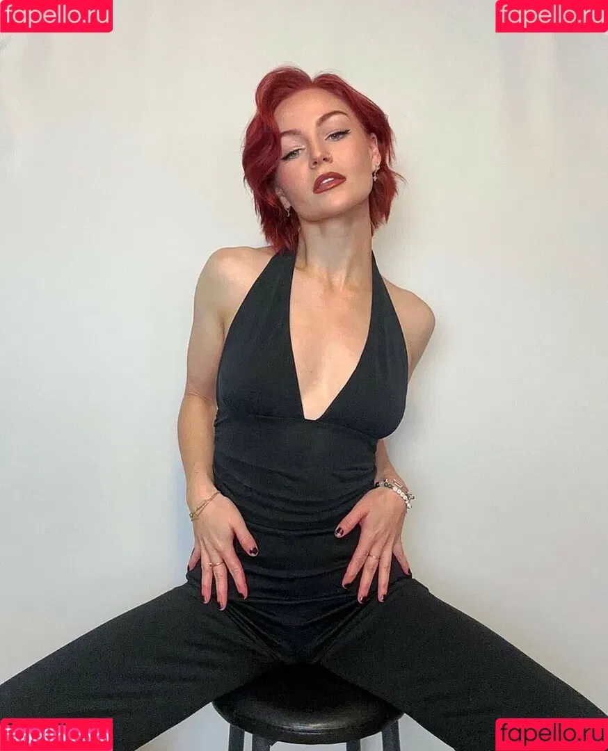 KallMeKris Onlyfans Photo Gallery 
