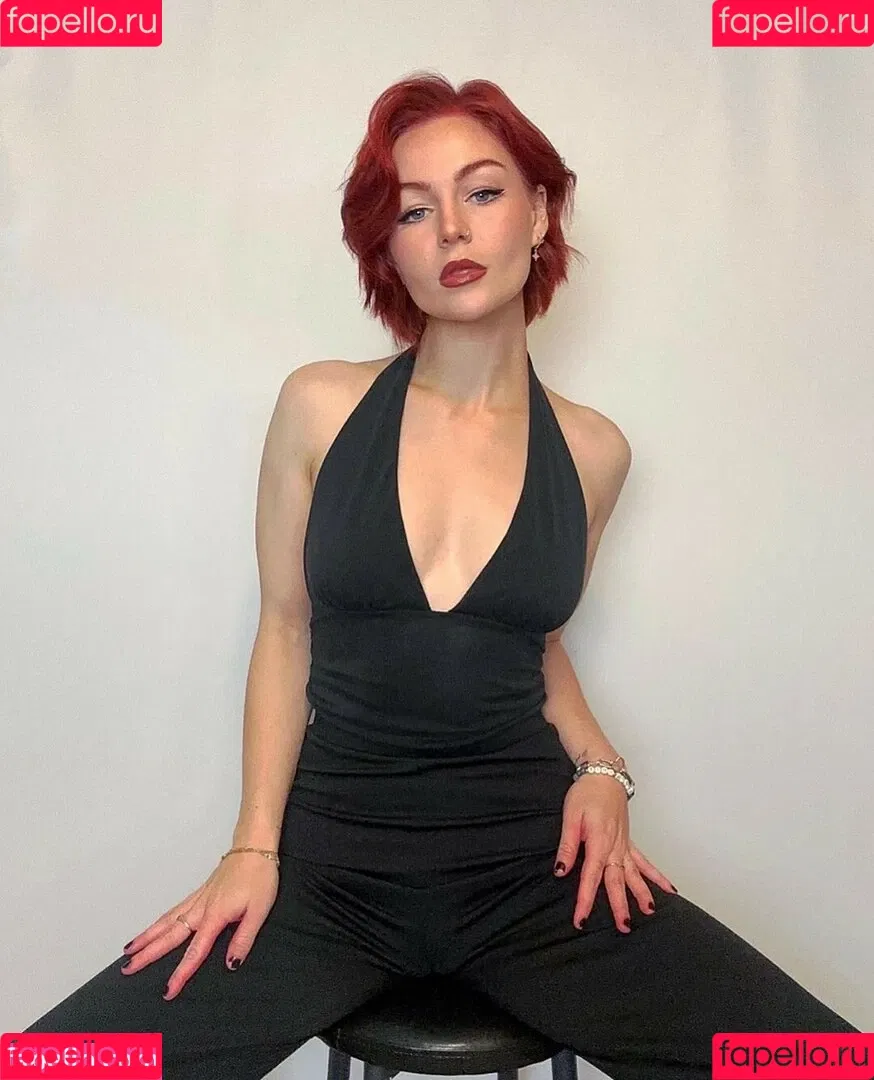 KallMeKris Onlyfans Photo Gallery 