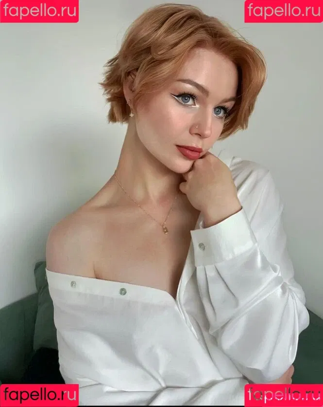 KallMeKris Onlyfans Photo Gallery 