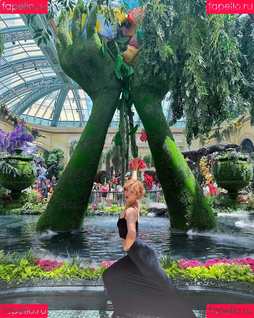 KallMeKris Onlyfans Photo Gallery 