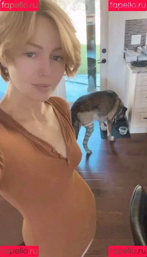 KallMeKris Onlyfans Photo Gallery 