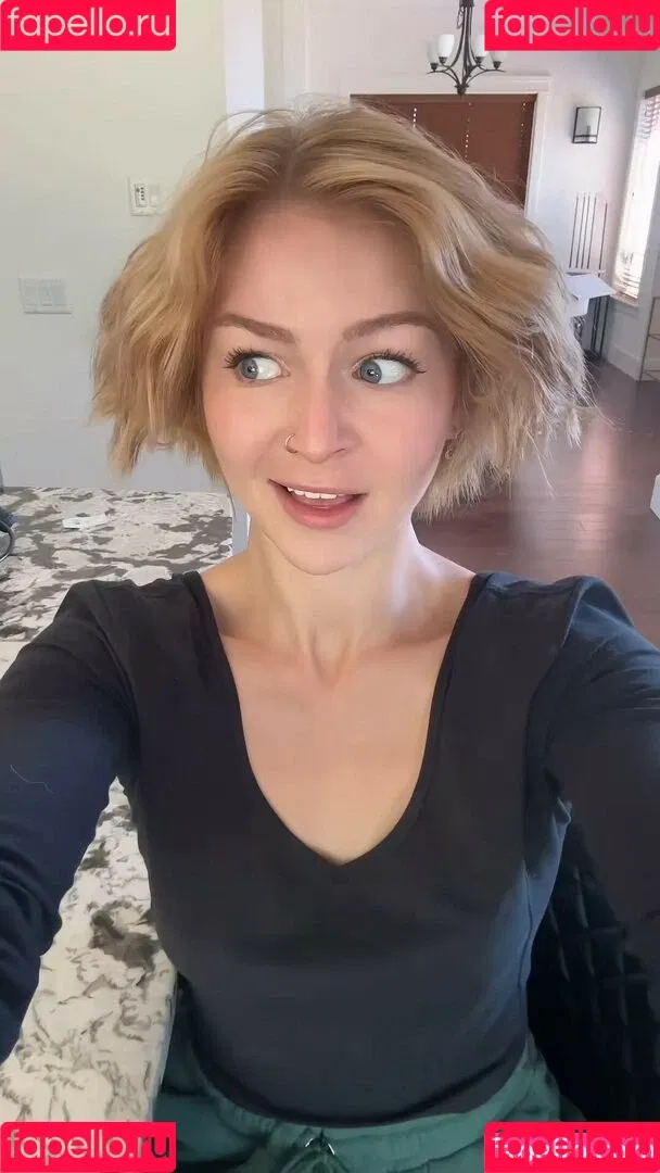 KallMeKris Onlyfans Photo Gallery 