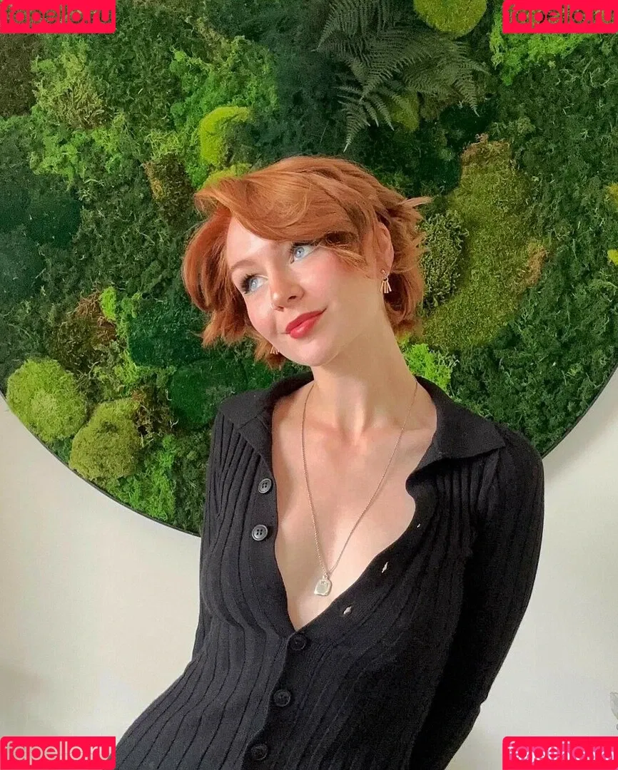 KallMeKris Onlyfans Photo Gallery 