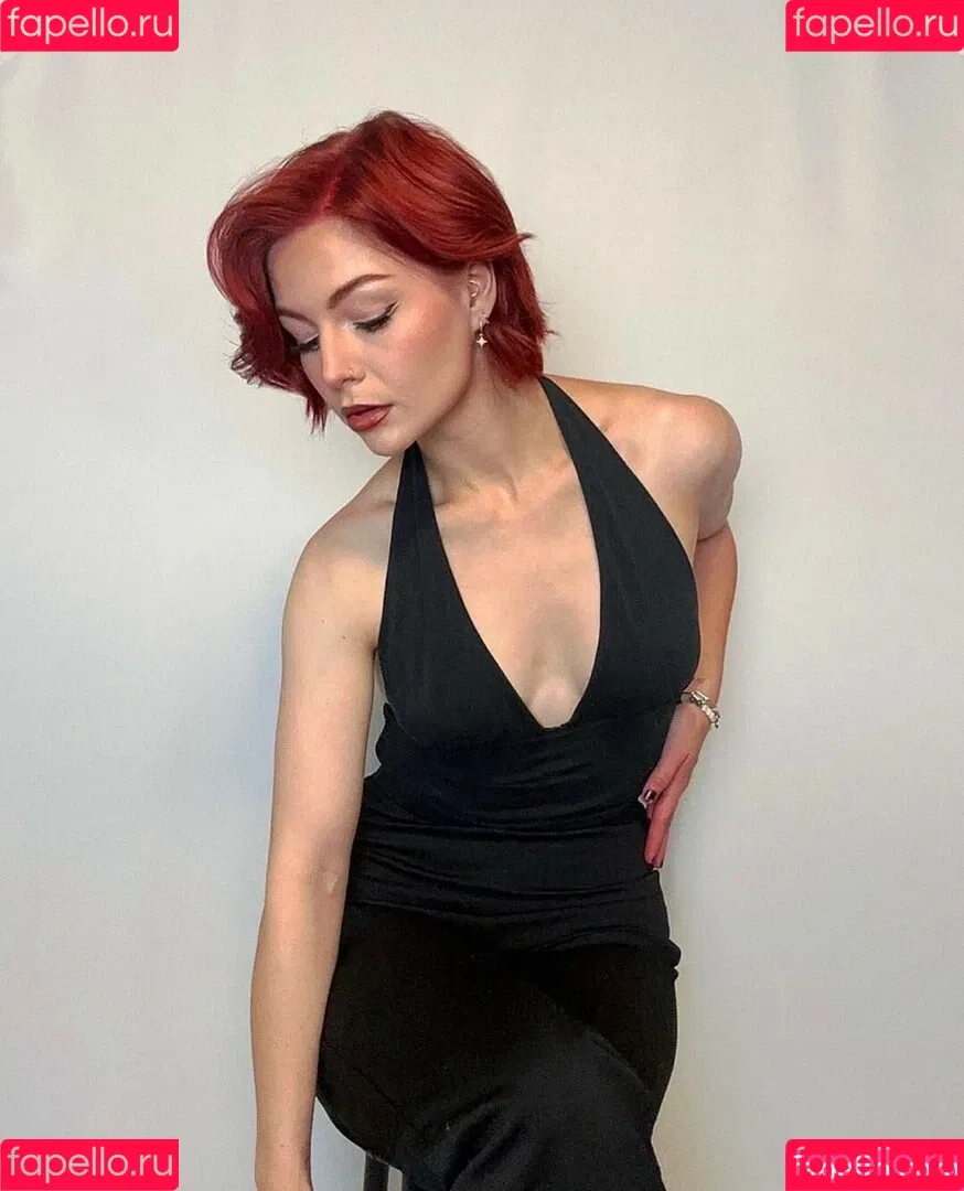 KallMeKris Onlyfans Photo Gallery 