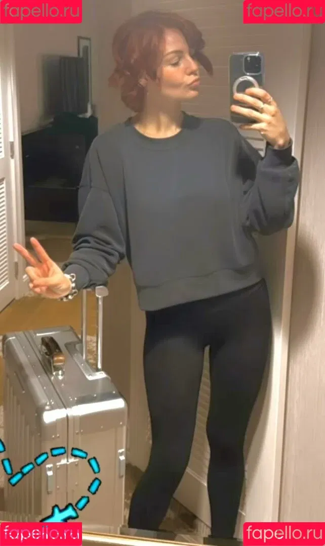 KallMeKris Onlyfans Photo Gallery 