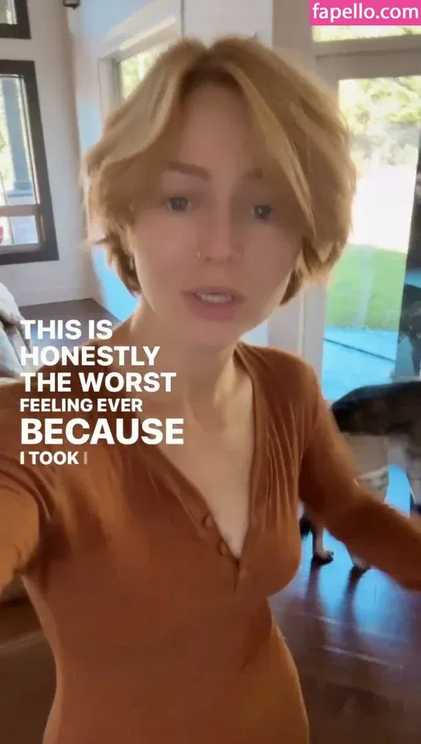 KallMeKris Onlyfans Photo Gallery 