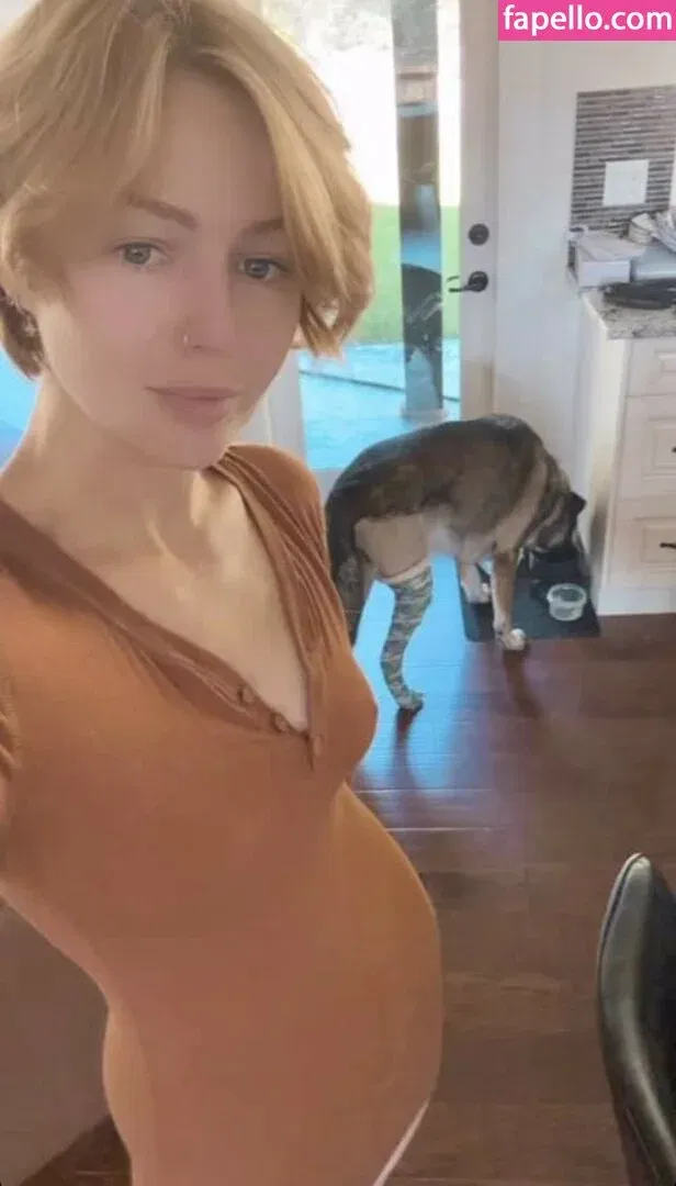 KallMeKris Onlyfans Photo Gallery 