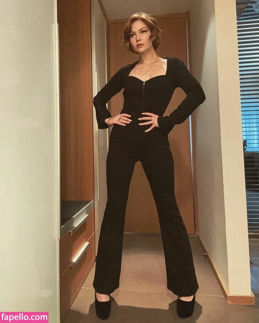 KallMeKris Onlyfans Photo Gallery 